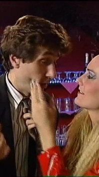 To jest film, który powinieneś obejrzeć i będziesz cieszyć się tym, co ci pokażą