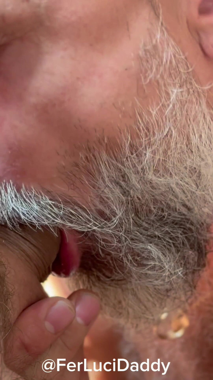 FerLuci: चूसना पसंद है