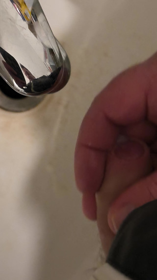 Uglydick: Потворний Вікс у коморі