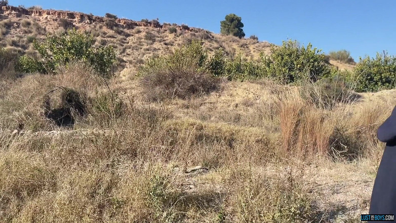 Lust for boys: Un garçon fou de bite se fait enculer dehors - partie 1