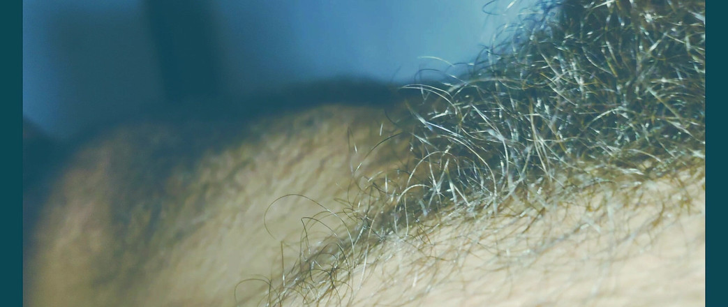 Stink HairyMale: Corpul meu de aproape, purtând șosete albe