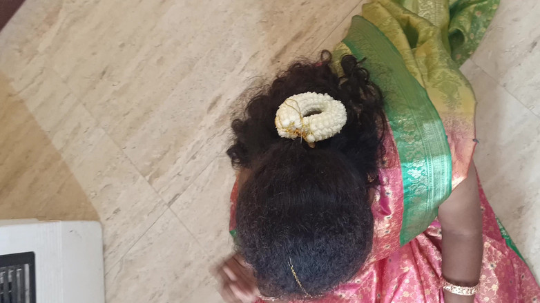 Laxi ammu: Istri pakai kain sosis di rumah