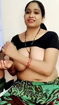 Bhabhi Mallu yang bertetek besar menggoda adik iparnya untuk seks xnxx