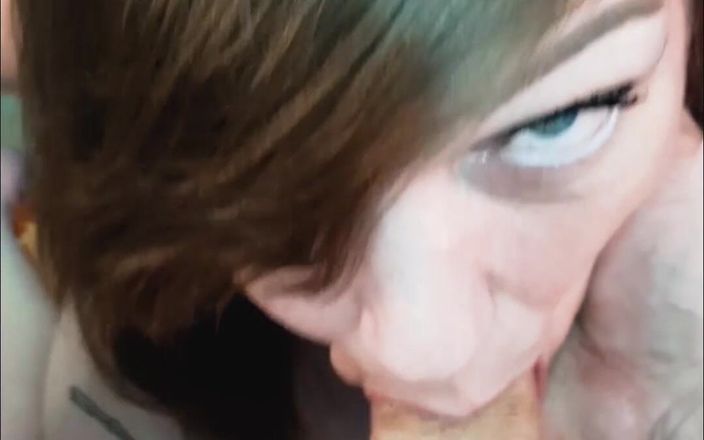 GamerGirlRoxy: Amateur morena esposa da mamada en primer plano a una...