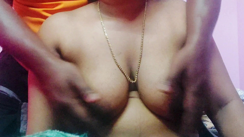 Desi Mohini: Indiancă desi bhabhi Mohini sex cu înregistrare de acasă