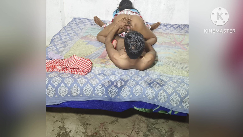 Nisha bhabhi ki chudai: Village Women Fuck Neighbour Friend.