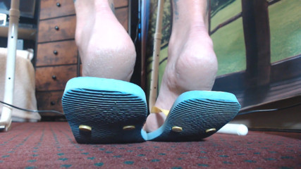 Abby Anna: Blue rubber flipflop shoeplay