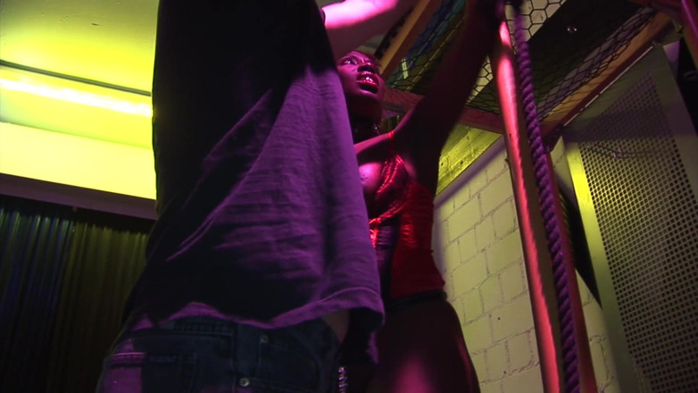 Spank-Bang: Black lady enjoys her first spank-bang!