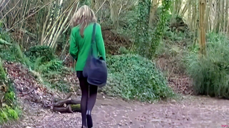 College Uniform: Tarde a Clase Con Samantha Buxton