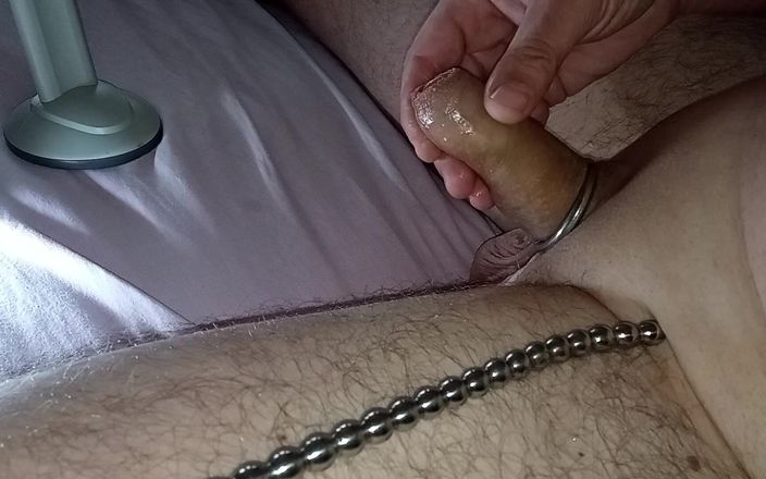 White Ukrainian Dick: सफेद लिंग के मूत्रमार्ग का डिलेशन।