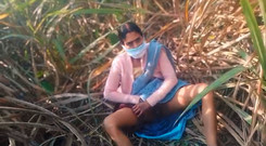 RadhaDevi: Bhabhi 村指法甘蔗