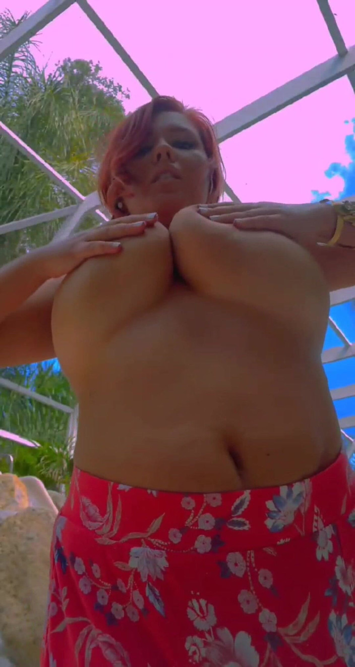 Annabelle Rogers: Seksowne wibracje letnie