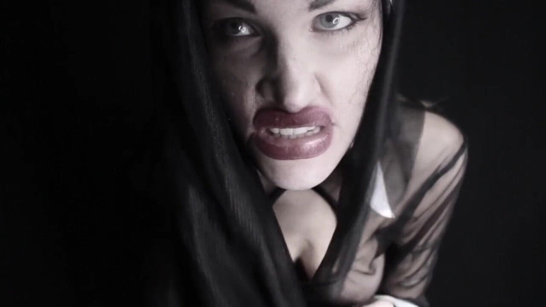 Lady Mesmeratrix Official: Diva del Tubo je temná jeptiška