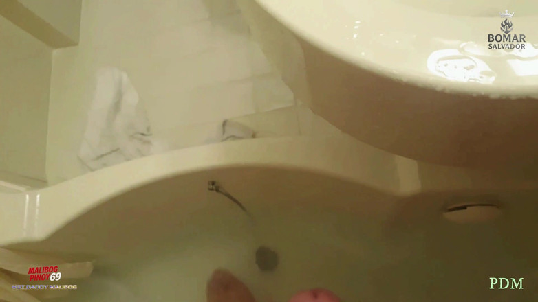 pinoy malibog: Papà scalda il suo grosso cazzo