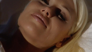 Dark Holes: Tubuh yang Sempurna untuk Hari Indah yang Menyenangkan