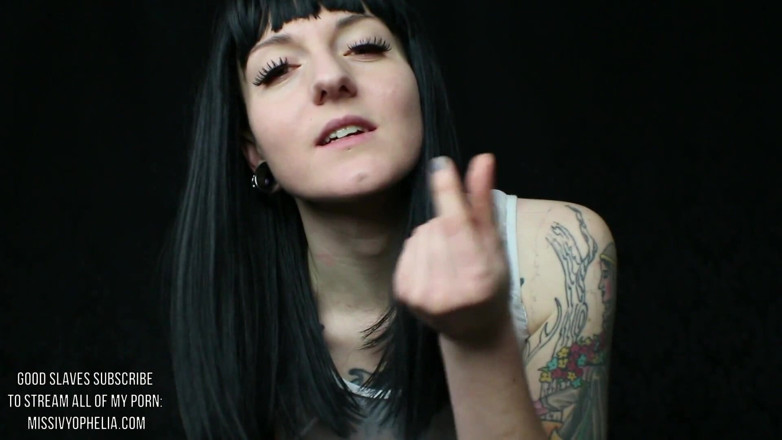 Miss Ivy Ophelia: Kadın kılıklı tetik 4