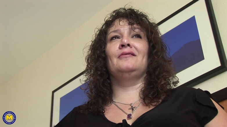 Mature NL: Curvy Mature Wife Joyce Gets Her Big Ass Pounded in...