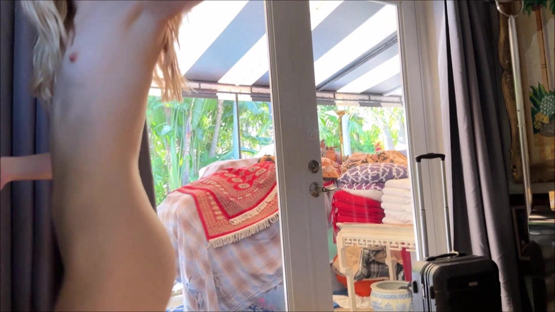 Alex Adams: Urlaub mit kleiner teen-freundin - molly little - perfekte freundin - Alex Adams