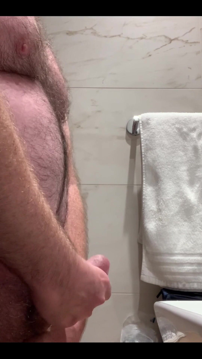 Djdavexxx: Дрочка и сперма в ванной отеля