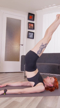 Skinny Girl Goed Wild After Showing Her Body in Hot Yoga Stretching