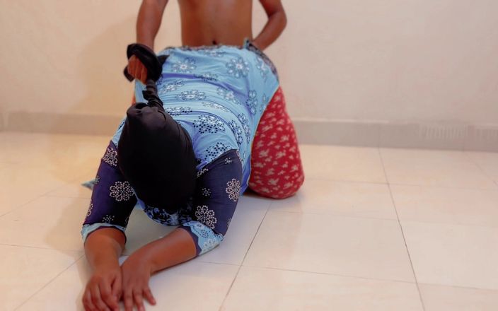Aria Mia: Tombul 19 yaşındaki sevimli kızla tiktok randevusndan sonra rol yapma seksi (1....