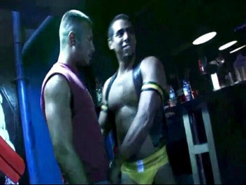 Sneaker gay: Submission masculine guys in cruising