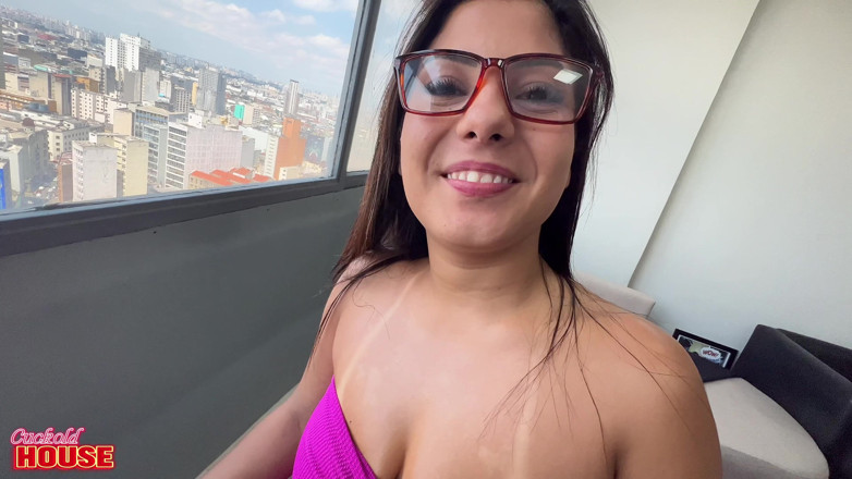 CuckoldHouse: Esta Chica Traviesa Quería Tener Sexo Con Dos Hombres. Y...
