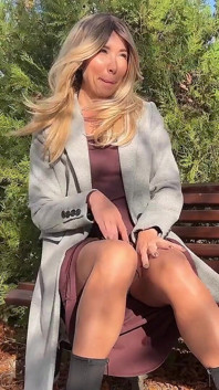 Ich habe eine blondine im park masturbiert und ich habe sie gefickt