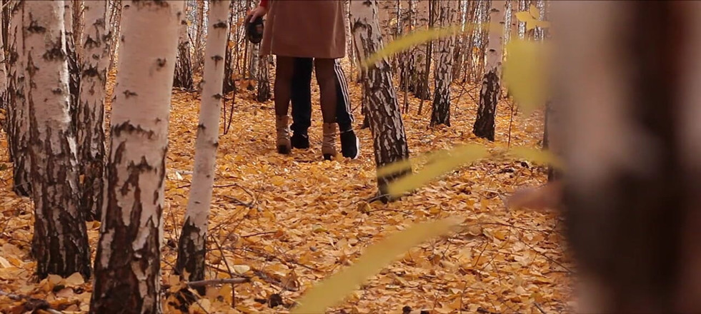 Playground porn: Gave in the mouth of a girl in the forest