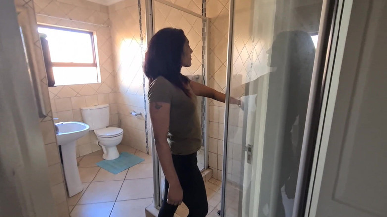 Domslutfucker: Indian desi whore taking a sexy soapy shower