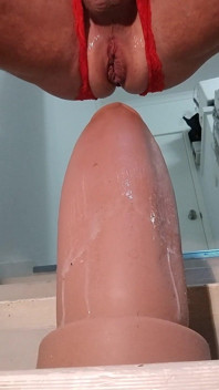CD Plunges Mr Hankey in Puffy Pussy