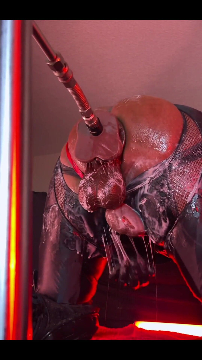 DipsoDeep: Intensa scopata cremosa sul culo della macchina del culo - bolle...