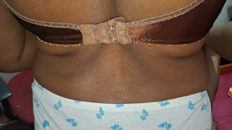 Teena New: Video Terpanas Desi Bhabhi India yang Kesepian