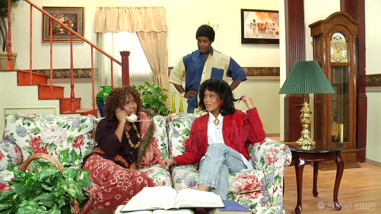 Adventures In Pornland: Not The Cosbys xxx xxx 1 - s1 - Misty Stone，用这个热辣的乌木宝贝的紫罗兰振动器自慰