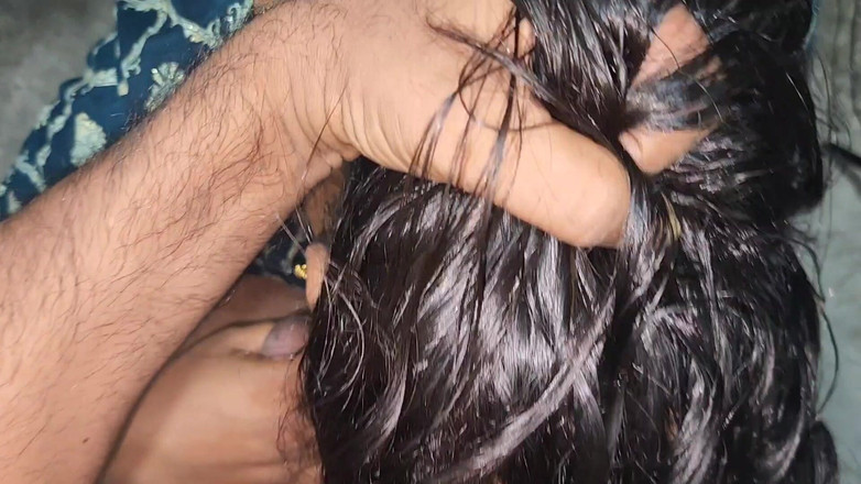 Akhi moni: Ella ama mi polla dentro