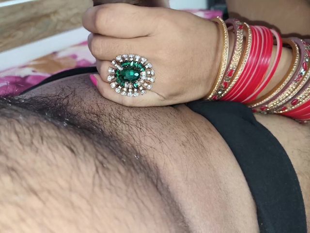 Tanya Bhabhi's First Romantic Sex Video in Clear Hindi Voice (Hot tanya)