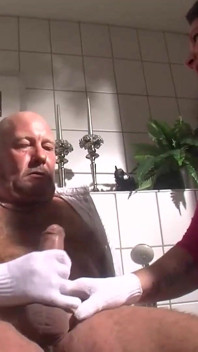 Old and young threesome fucking in the bathroom