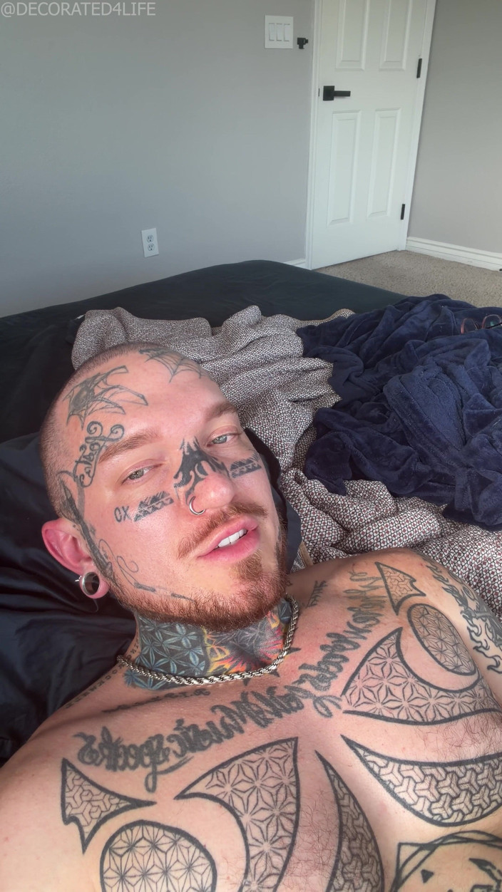 Brandon Reid: 내 젖탱이를 따먹어