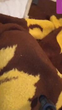 Ve své posteli jsem dal svého velkého ptáka do úst své ženy a pak ji ošukám kundičku