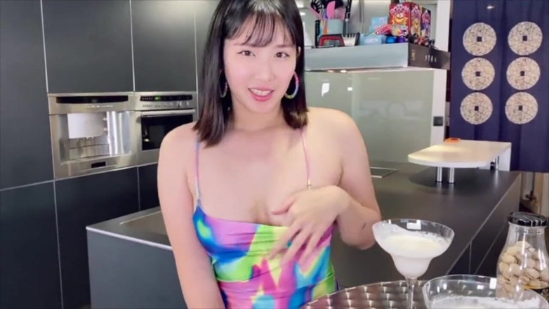 Obokozu: Obokozu - OMG! Moje japonské rande z Tinderu nemá žádné spodní prádlo!