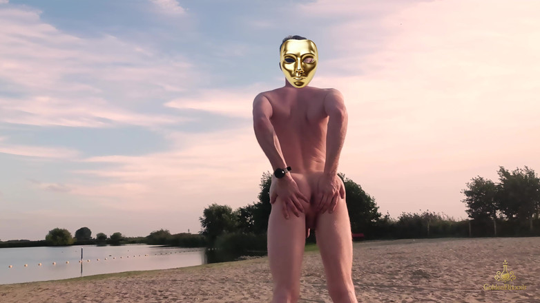 GoldenElixxxir: 双胞胎穿着非裸体海滩秘密裸体 4K！青少年暴露狂 Goldenelixxxir！