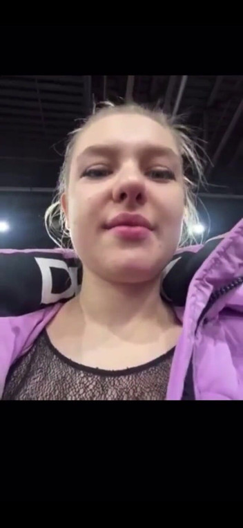 JuiceLussie: Cewek sange ini lagi asik masturbasi memeknya yang bergetar di...