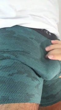 Saya suka bermain dengan blackcock xxl sehingga mereka habis