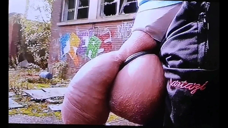 Monster_Meat_: Monstertube používá jako penis!