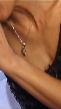 Anale & creampie gangbang met tengere Duitse milf Danny