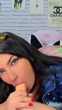 Nico Robin Cosplayt Klaarkomen Met Zijn Dildo En Zittend Op Je Lul
