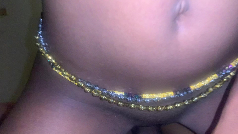 DivaHouz: 重口味黑人少女骑乘大黑屌的奶油多汁阴户女牛仔 第一人称视角
