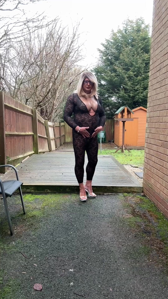 Kellycd2022: Sexy Crossdresser Kellycd2022 Peeing in Black Lace Catsuit and Stripper...