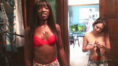 ATKIngdom: Lola Foxx, Ana Foxxx a Sara Luvv v zákulisí natáčení...