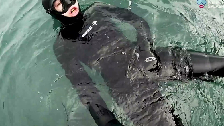 UKCuteGirl Lucy Lauren: Secret Underwater 8mm Wetsuit Play - Snorkeller Gets Away with It